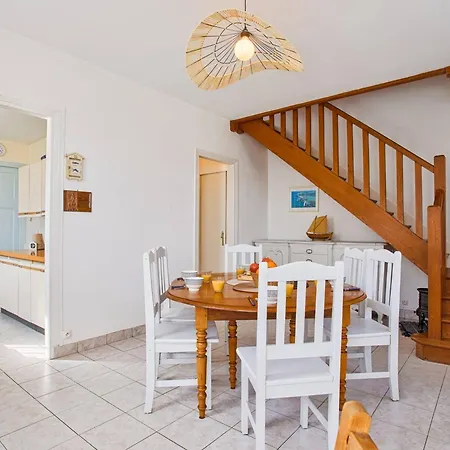 Holiday home Maison De A 100m De La Plage, Jardin, Sejour Convivial - Fr-1-788-97