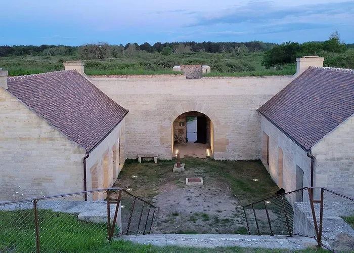 Holiday home Maison De A 100m De La Plage, Jardin, Sejour Convivial - Fr-1-788-97 Varaville