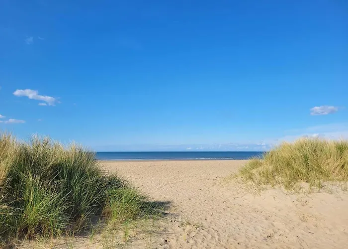 Holiday home Maison De A 100m De La Plage, Jardin, Sejour Convivial - Fr-1-788-97